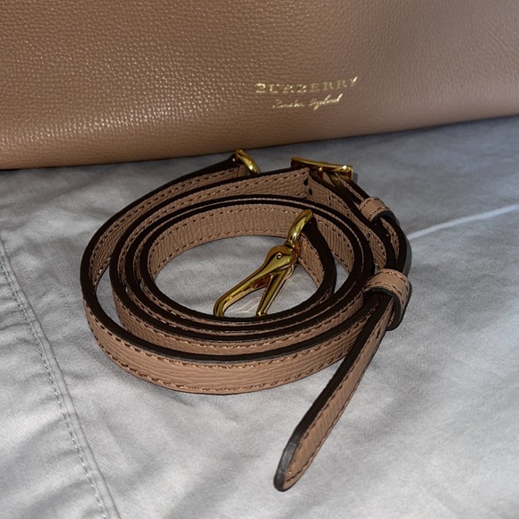 BURBERRY Camberely Medium Bag - Picture 13 of 13